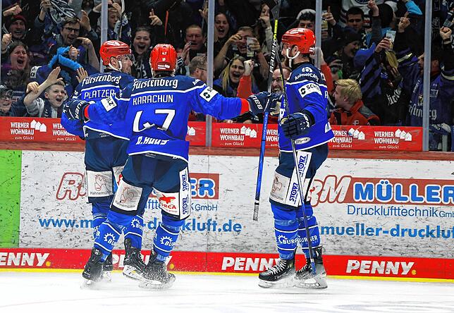 Bild 8: Unsere Bildergalerie vom sechsten Viertelfinalspiel der Wild Wings gegen die Straubing Tigers