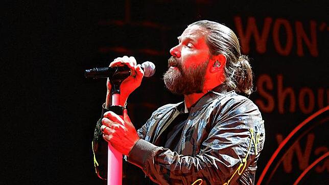 Rea Garvey war bereits beim Schloss Salem Open Air 2019 zu Gast am Bodensee. Im Sommer 2021 kehrt er zurück an den See &ndash; diesmal ...