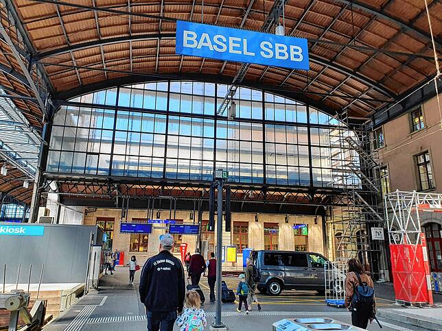Der SBB-Bahnhof in Basel. (Archivbild) Hier enden bis auf Weiteres die meisten Fernzüge, die aus Deutschland kommen.