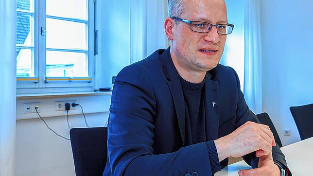 Der leitende Pfarrer der Seelsorgeeinheit Meßkirch/Sauldorf Stefan Schmid wird neuer Leiter des Dekanats Sigmaringen-Meßkirch mit rund ...