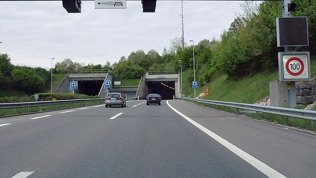 HANDOUT - ARCHIV - Blick auf die schweizer Autobahn aufgenommen am 01.05.2012 in Birmenstorf (Schweiz). Foto: Patrik Tschudin/CC BY ...