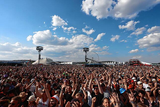 Bild 13: Southside 2023: Alle Bilder vom Wanda-Konzert