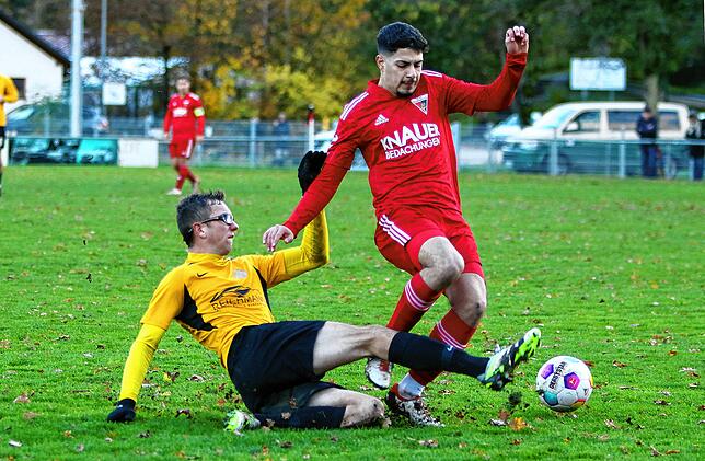 Bild 1: Die besten Bilder von der Landesligapartie zwischen dem FC Überlingen und dem FC Gutmadingen
