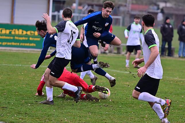 Bild 3: FC Hauingen besiegt den VfB Waldshut mit 3:0 – und wir haben Fotos!