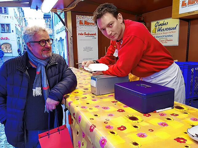 Marcus Glöckler mit Kunde Matthias Scheu.