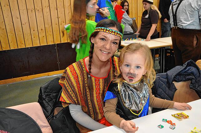 Bild 19: Viel Spaß beim Kinderball in Leimbach