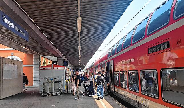 „Nichts geht mehr“ hieß es am Bahnhof Singen.