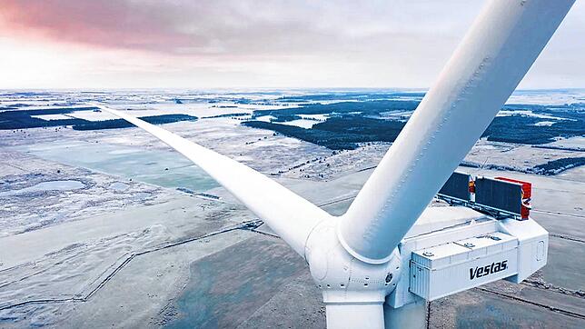 Das derzeit leistungsstärkste Windrad der Welt steht. Der Prototyp einer 15-MW-Turbine ging im Dezember im dänischen Østerild in ...