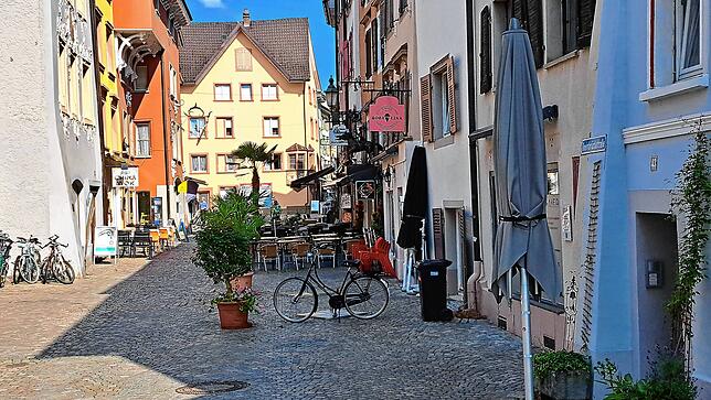 Die Bad Säckinger Gastronomie in der Innenstadt lädt nicht nur bei schönem Wetter zum Verweilen ein.