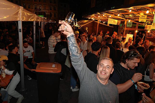 Bild 25: Sonne, Wein und gute Laune - hier gibt es die schönsten Fotos vom Weinfest 2025
