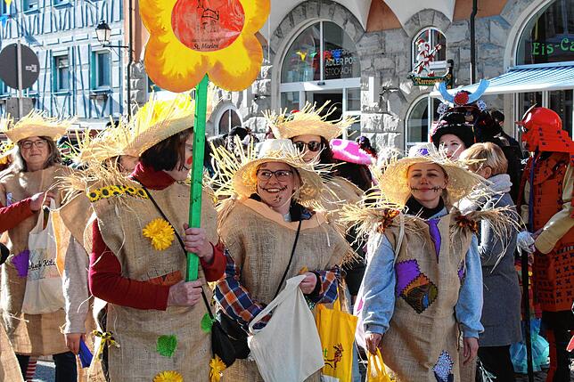Bild 21: Kinderumzug und Setzen des Kindernarrenbaums in Stockach (Teil 1)
