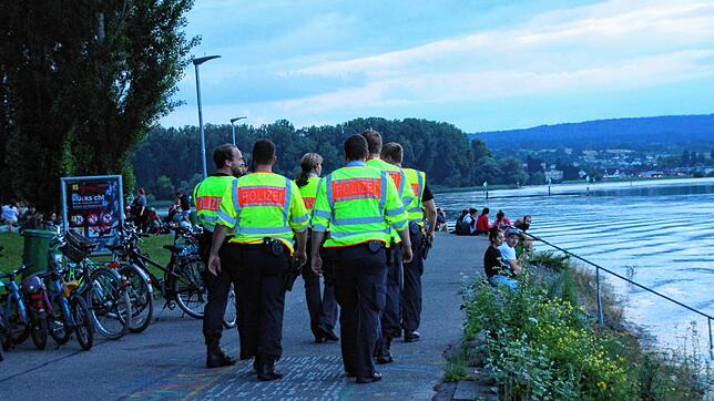 Bild mit symbolischem Wert: Ordnung und Sicherheit (wie hier im Bereich Schänzle) erfordern einen erhöhten Aufwand. Die Polizei ist ...