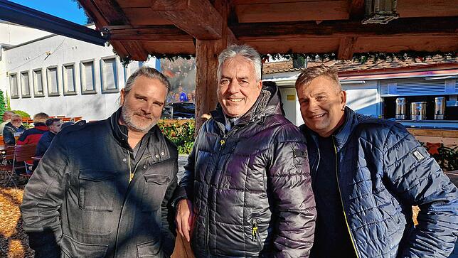 Uwe Jäger, Stephan Horvath und Frank Jäger lassen sich die Stimmung nicht vermiesen.