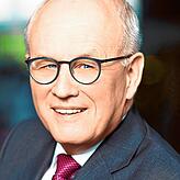 Volker Kauder (CDU) hat eine Reihe von Nebenverdiensten im fünfstelligen Bereich: Er hält das für legitim.