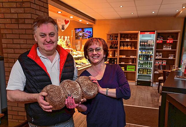 Im vergangenen März haben Herbert Weisser und seine Frau Maria den ehemaligen Fritze-Beck in Tennenbronn übernommen. Das Geschäft ...