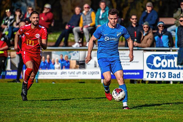 Bild 8: TuS Efringen-Kirchen gelingt ein 3:1 im Abstiegskampf beim FC Wallbach &ndash; und wir haben Bilder!