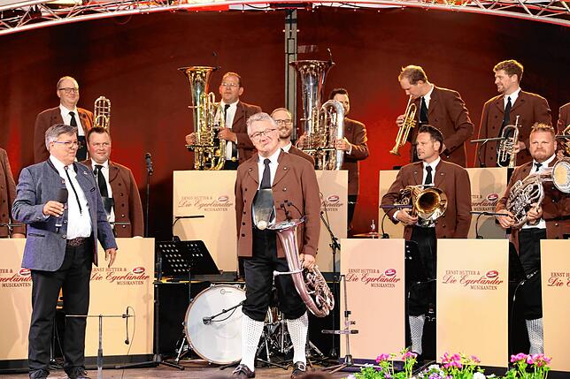 Bild 1: 125 Jahre Musikverein Orsingen: Alle Bilder vom Auftritt von Ernst Hutter und den Egerländer Musikanten
