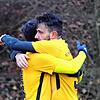 Viet Nguyen Dinh (links) jubelt gemeinsam mit dem Torjäger des FC Öhningen-Gaienhofen, Alessandro Fiore Tapia, der beim 5:0-Sieg seines ...