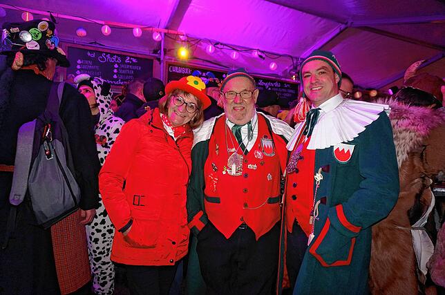 Bild 8: Bilder vom Hochrhein-Narrentreffen der Narro-Zunft Waldshut: tolles Wetter und Musik