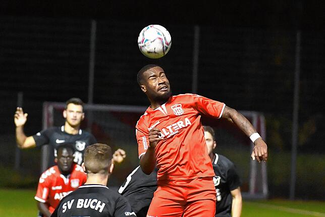 Bild 3: SV Buch feiert bei der U23 des FV Lörrach-Brombach den fünften Sieg in Serie &ndash; und wir haben Bilder!