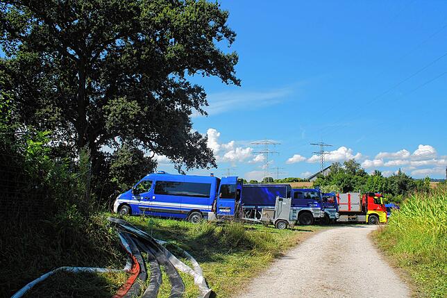 Bild 18: Alarm an der A98 bei Stockach: Biber, Millionen Liter Wasser und Blackout-Gefahr
