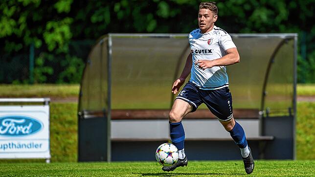 Eiskalt am Punkt: Mit seinem verwandelten Foulelfmeter läutete Nico Reichardt &ndash; hier ein Archivbild &ndash; für den FC Schlüchttal ...