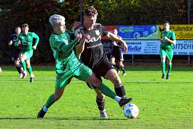 Bild 8: Spannendes, torreiches Duell zwischen TSV Aach-Linz und SV Mühlhausen. Wir haben die besten Bilder!