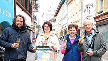 Sie stoßen schon mal auf den neuen „Städtle-Apéro“ an: Dominik Wieland, Nikola Kögel, Zara Tiefert-Reckermann und Klaus Haug vom ...