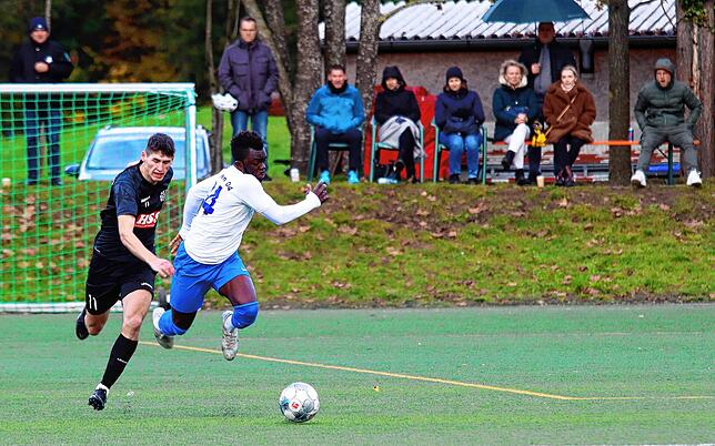 Bild 4: Die besten Bilder der Verbandsligapartie zwischen dem FC Singen und dem FC 08 Villingen II