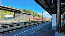 Der Bahnhof in Waldshut (Symbolbild). Ein Mann sprang aufs Gleis, um den Zug auf der gegenüberliegenden Seite erwischen wollte. Mit der ...