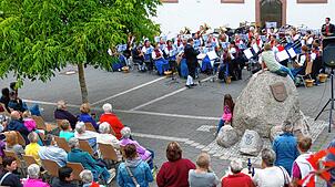 Das jährliche Sommerkonzert der Trachtenkapelle Nußbach ist auch dieses Jahr sehr gut besucht.  Foto: Priska Dold
