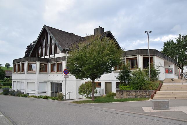 So sieht das Rathaus Nenzingen heute aus.