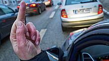 Beleidigungen im Straßenverkehr können teuer werden.