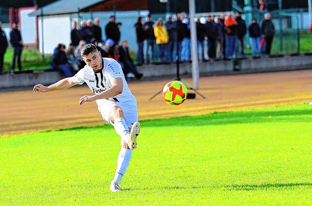 Bild 10: Unsere Bildergalerie vom Spitzenspiel der Bezirksliga Schwarzwald zwischen Löffingen und Aasen