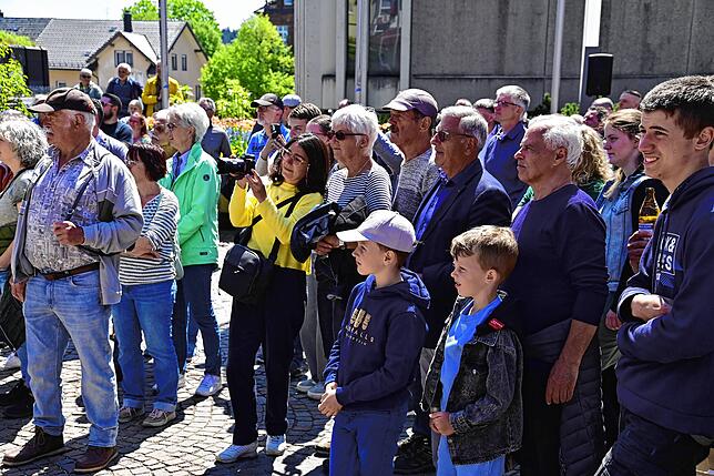 Bild 25: Tausende feiern St. Georgens neue Stadtmitte