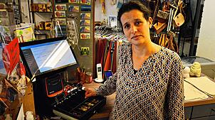 Schock für Miriam El Harchi: Unbekannte Täter haben am Sonntag 700 Euro Bargeld aus der Kasse ihres Geschäfts Maurisch in Meersburg ...