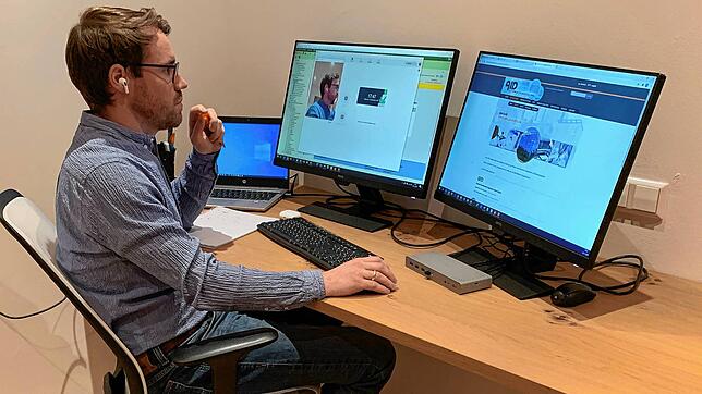Johannes Schöllhorn von der AID &ndash; Autoimmun Diagnostika GmbH in Straßberg lernte mehrere Studierende in Videomeetings kennen.