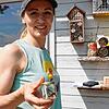 Imkerin Nina Spiegel kennt sich aus mit der Asiatischen Hornisse.