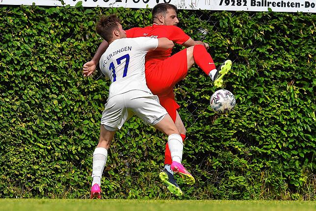 Bild 11: FC Erzingen verliert beim SV Ballrechten-Dottingen mit 0:4 &ndash; und wir haben Bilder!