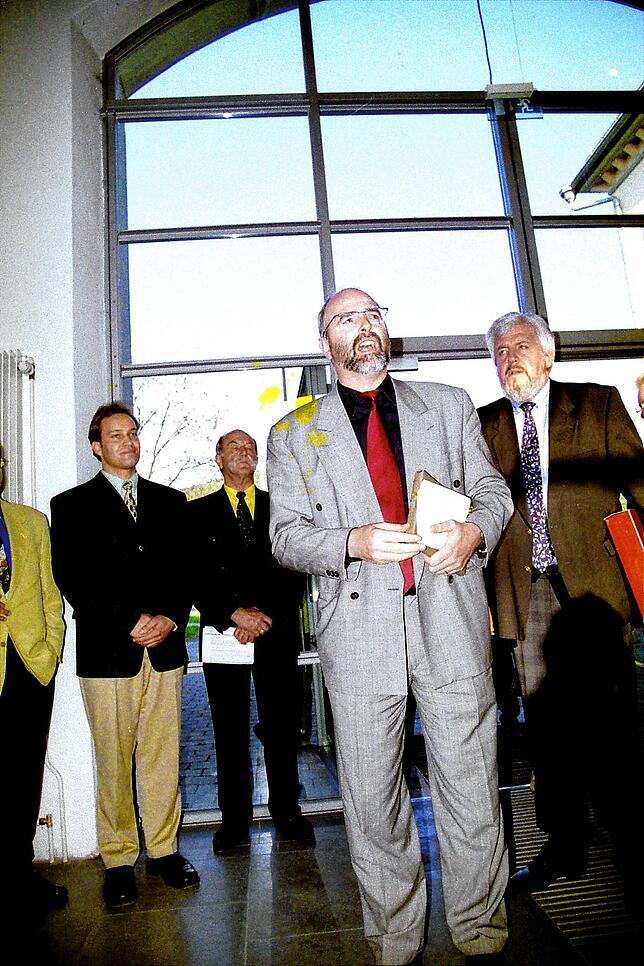 Bild 6: Gedächtnis der Region: Bilder von Matthias Weckbachs erster Wahl zum Bürgermeister im Jahr 1999