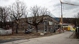 Der Neubau des Kindergartens St. Michael wächst in die Höhe. Im Gemeinderat wurde nun darüber diskutiert, ob die Einrichtung mit vier ...