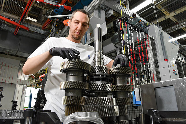 2000 Mitarbeiter des Friedrichshafener Automobilzulieferers ZF stellten einen Antrag.
