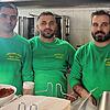 Adel Ghomoon (von links), Chef Abdullah Se und Mustafa Se betreiben das Urfa Grill Haus. Wegen der Baustelle vor dem Haus verzeichnet ...
