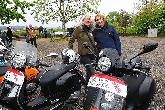 Bild 32: Vespa-Treffen am Bodensee: Am Kreuzlinger Hafen kommen drei Nationen zusammen