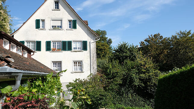 Kontrovers diskutiert wurde im Bauausschuss, ob der Garten südlich der Gebäude der Vianney-Gesellschaft über dem Spielplatz im ...
