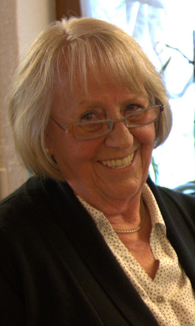 Helga Spindler, die wiedergewählte Vorsitzende der Klettgauer Heimattracht lobte während der Hauptversammlung die Aktiven der 85 ...