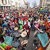 (Archivbild) Blick auf die Marktstätte bei der gemeinsamen Straßenfasnacht von Blätzlebuebe, Konstanzer Keilern und SÜDKURIER am ...