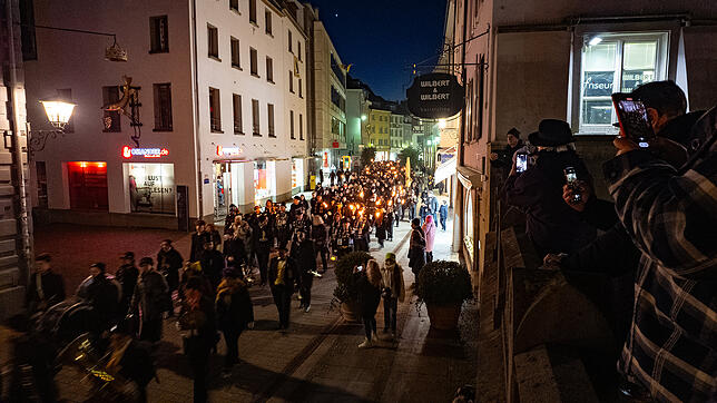 Bild 13: Fasnet in Flammen: So beerdigen die Narren die fünfte Jahreszeit in Überlingen!