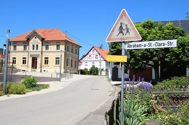 Die Durchgangsstraße von Kreenheinstetten wurde nach dem berühmtesten Sohn des Leibertinger Ortsteils benannt. Ulrich Megerle, der ...
