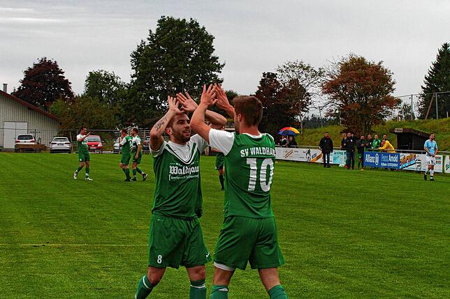 Bild 26: SV Waldhaus bezwingt den SV Obersäckingen mit 4:0 &ndash; und wir haben Bilder!
